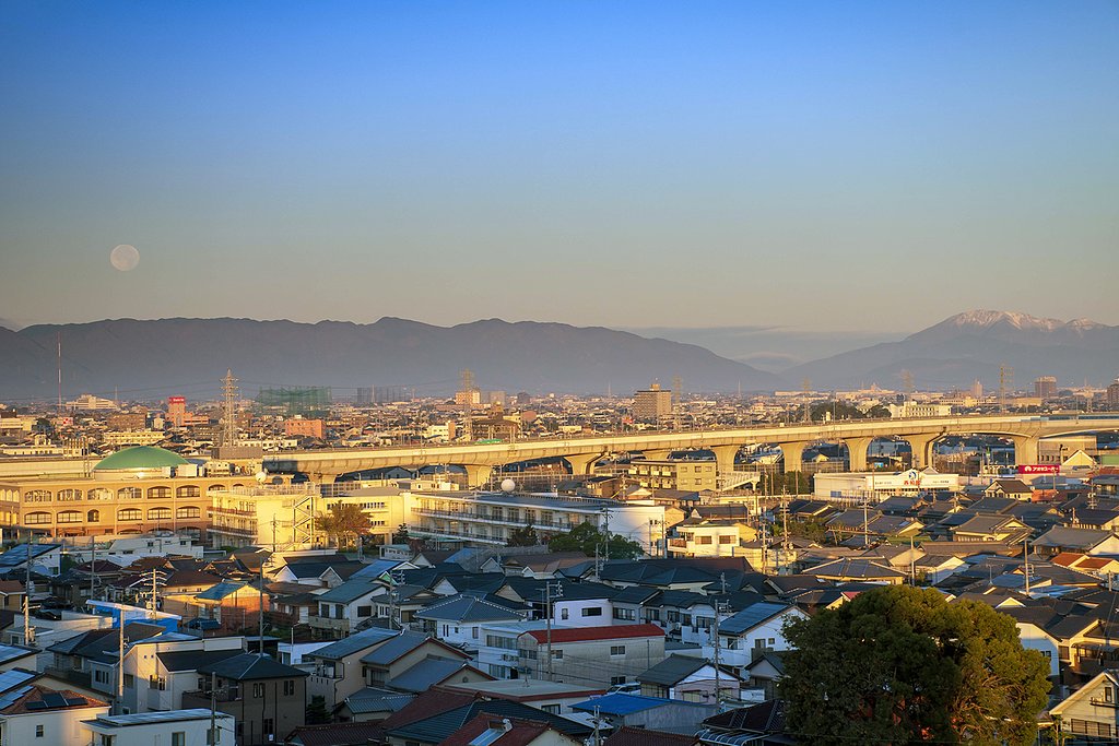 月没と伊吹山