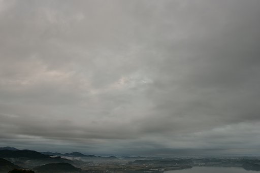 鉛色の空