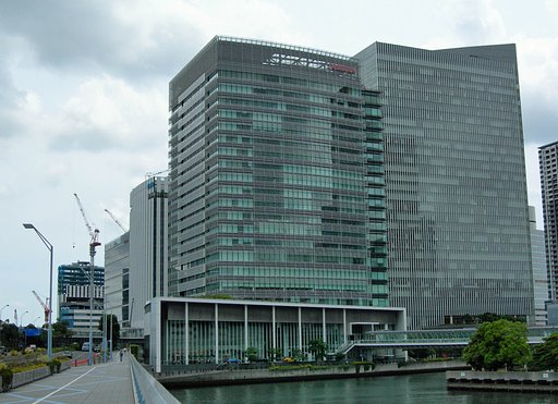 日産本社