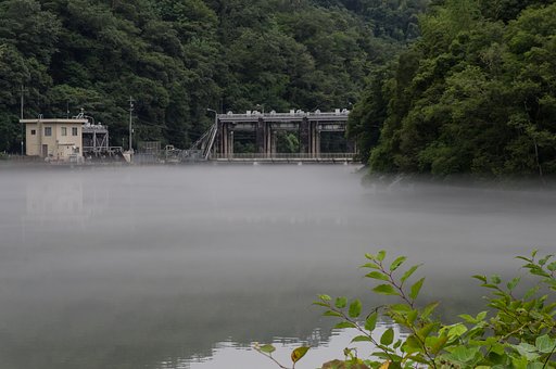 川霧を溜めるダム