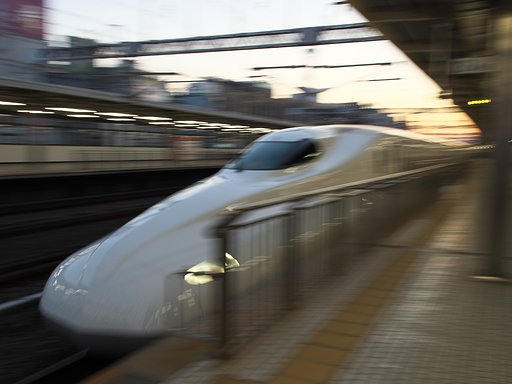 ED17mm F1.2 Pro