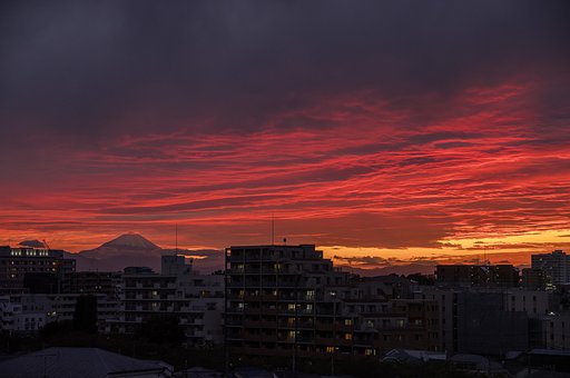雲が流れて
