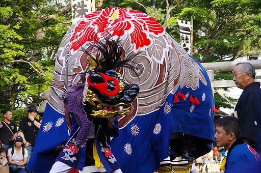 荒れる獅子
