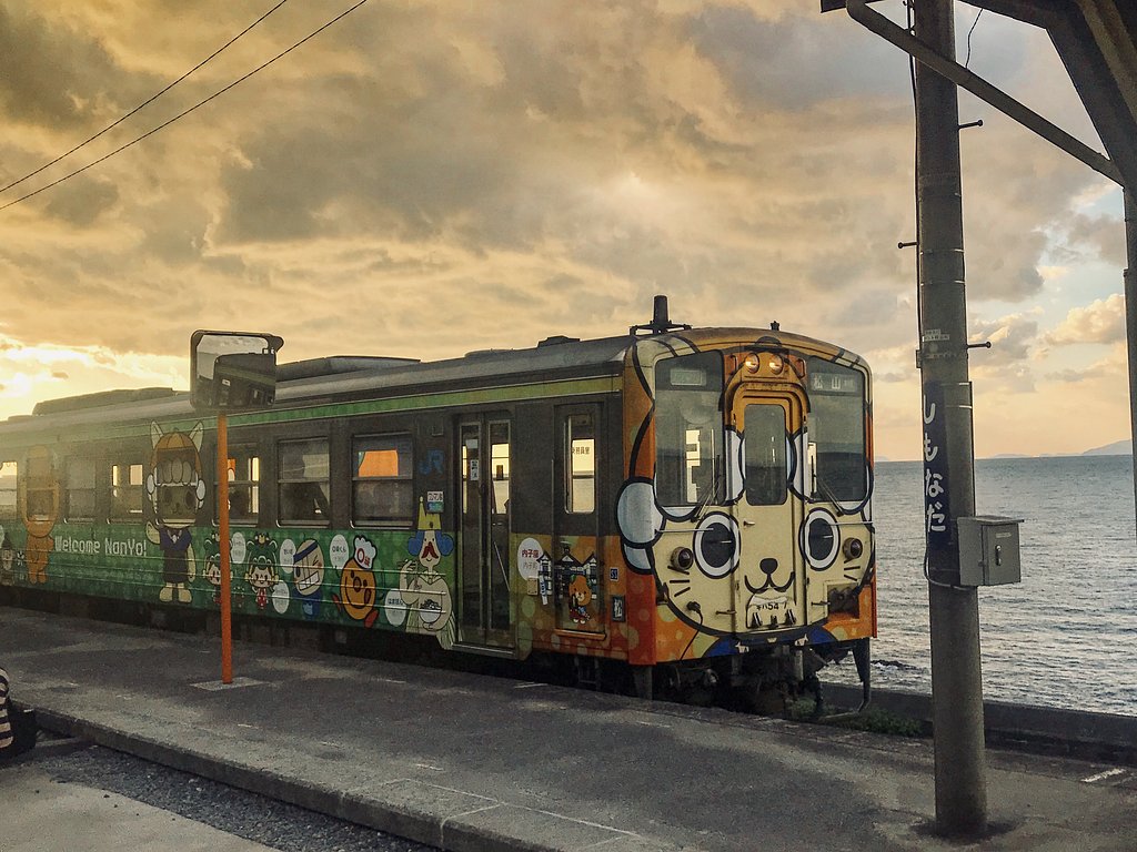 【花・空のある写真】鉄道