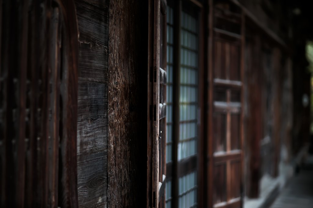 扉