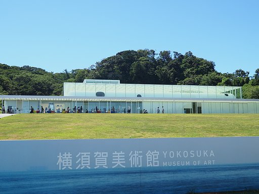 夏は美術館