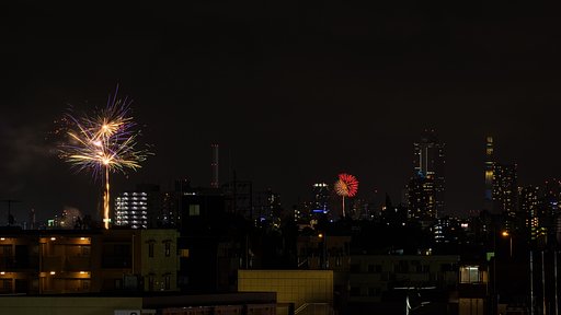 夏夜空の競艶
