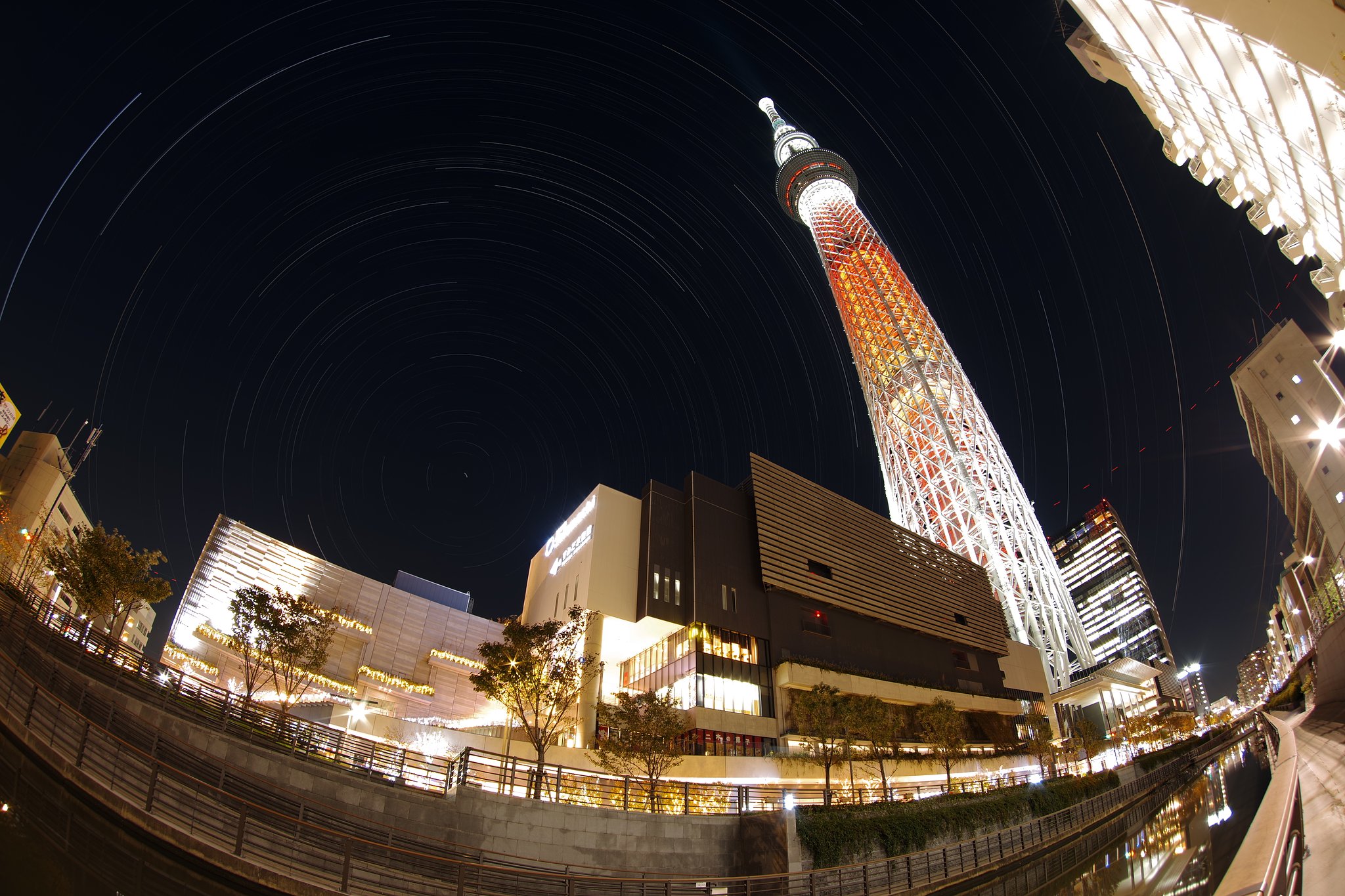 スカイツリーと北極星