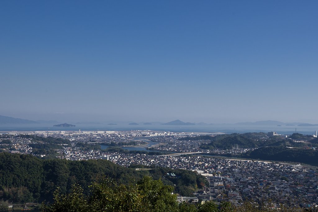 IWAKUNI