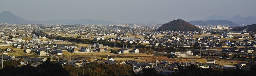 高速道路は丘の連なり
