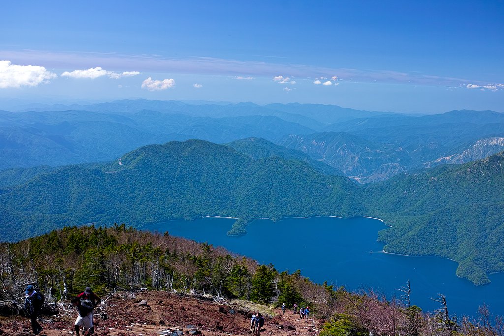 男体山から