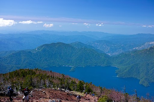男体山から