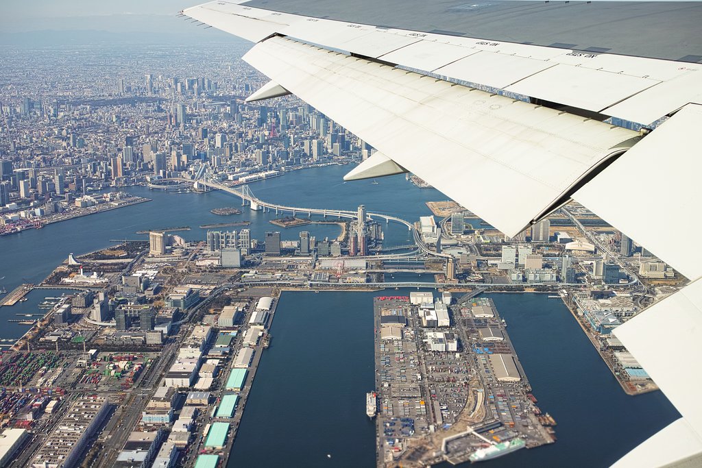 東京湾上空