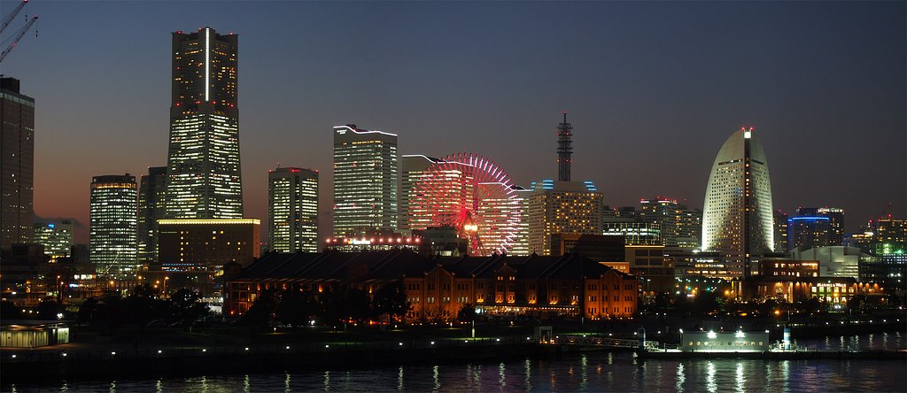 横浜の大桟橋から