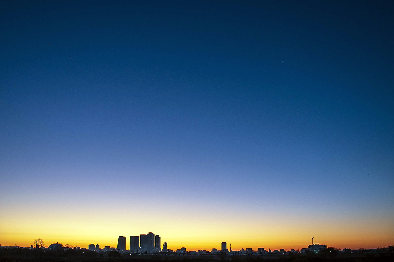 夜明け前
