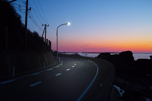 海沿いのカーブ