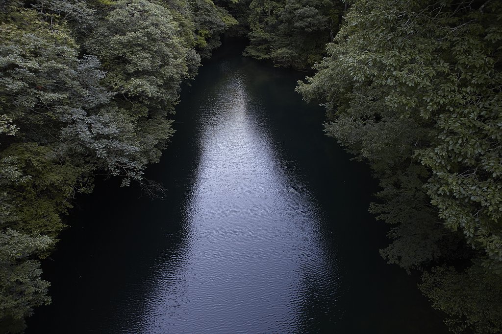ダム湖