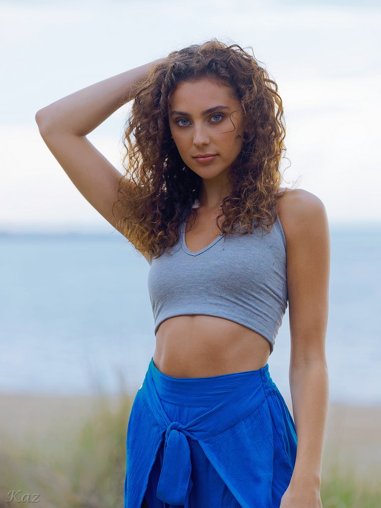 Julianna 44