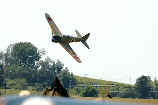 零戦、低空飛行