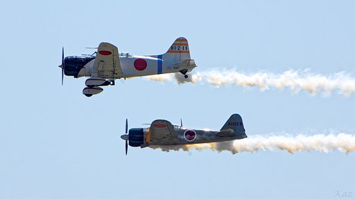 零戦二一型と九九艦爆