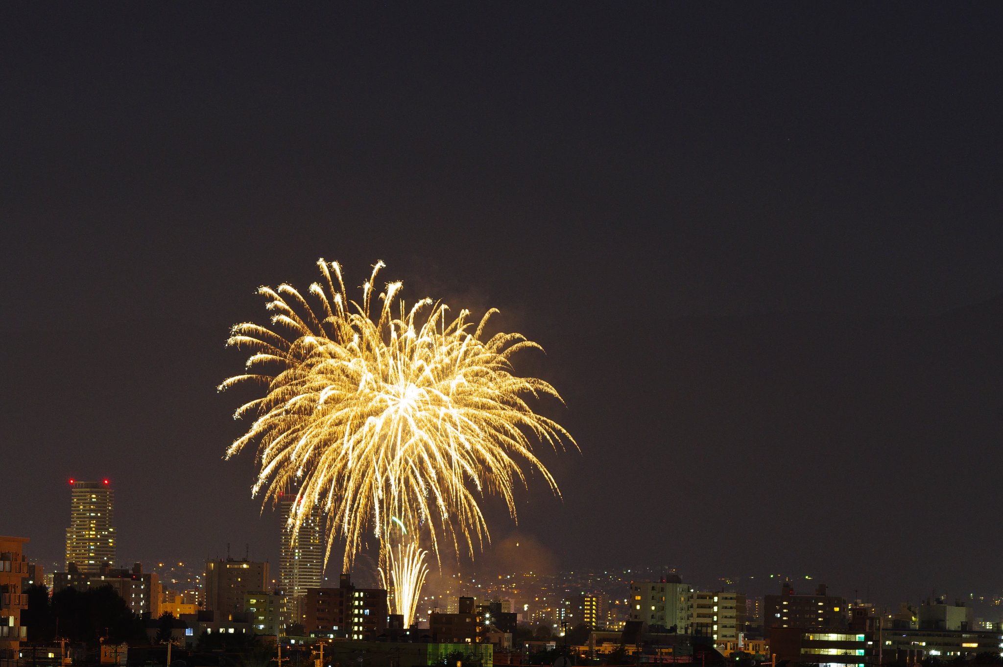 街中の花火