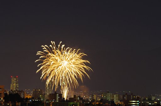 街中の花火