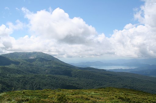 烏帽子岳山頂から