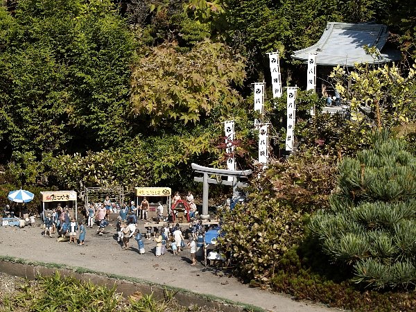 かわいい村祭り