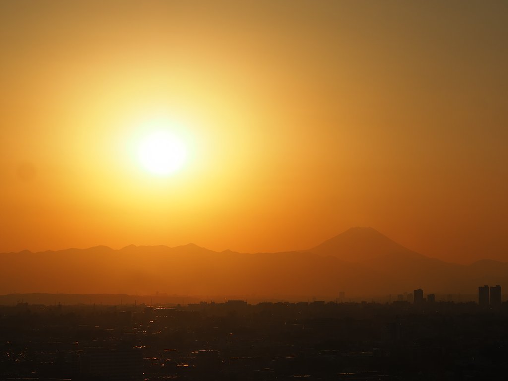 夕染めの街