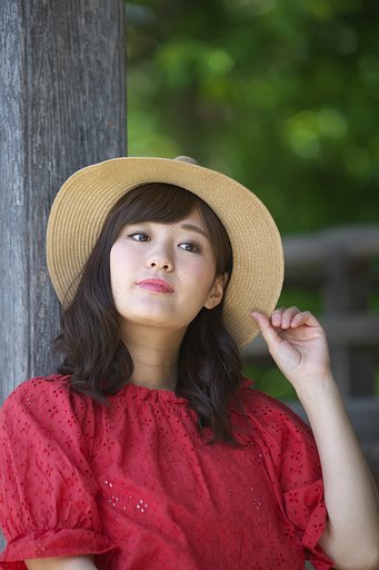ストローハットの女