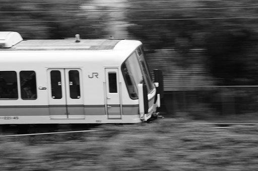 モノクロ　列車
