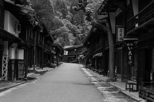 人気の消えた妻籠宿