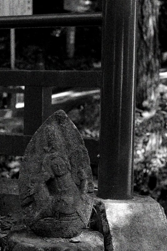 【EYL】モノクロ地蔵シリーズ　＃６
