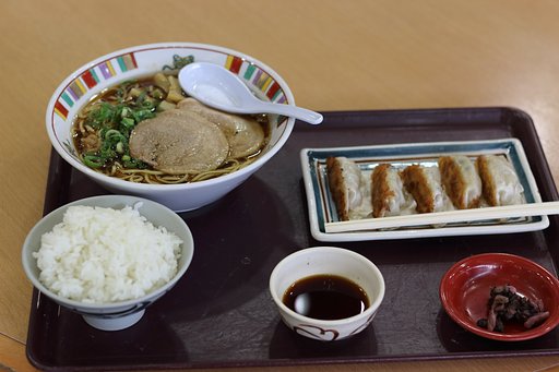 ラーメン餃子定食の幸せ（小谷サービスエリア）