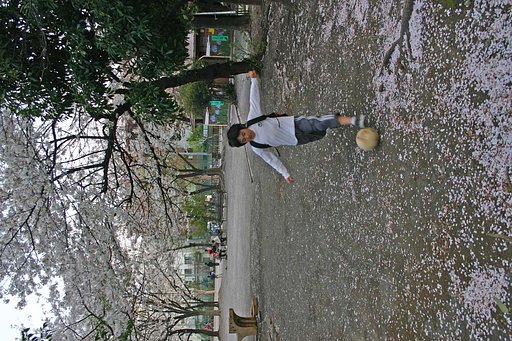 小さな公園で。。