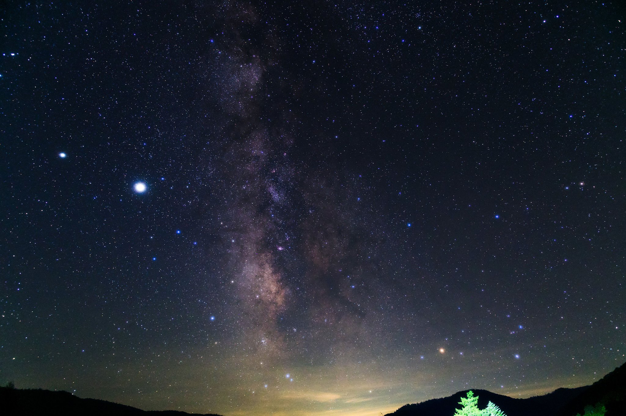 色づく星々