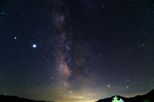 色づく星々