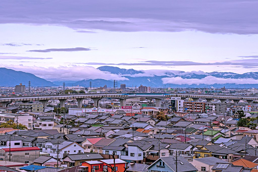 【好きなもの　町景】山を見る