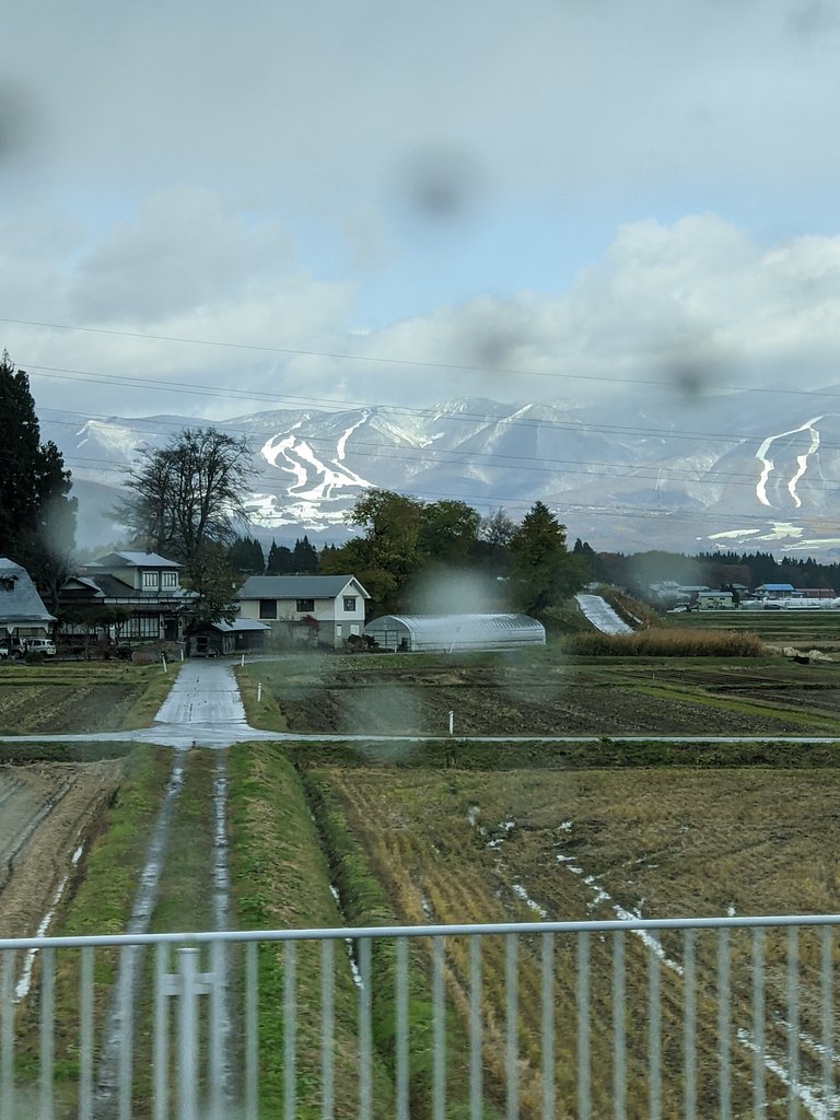 裏岩手山連峰車窓