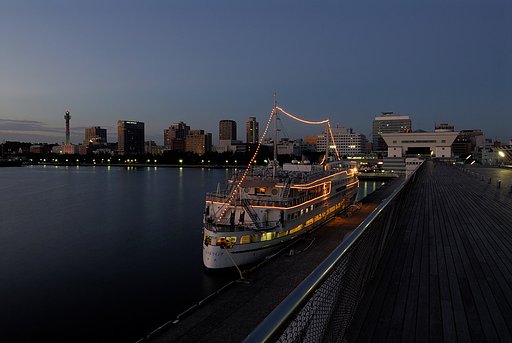 大桟橋の夜明け前