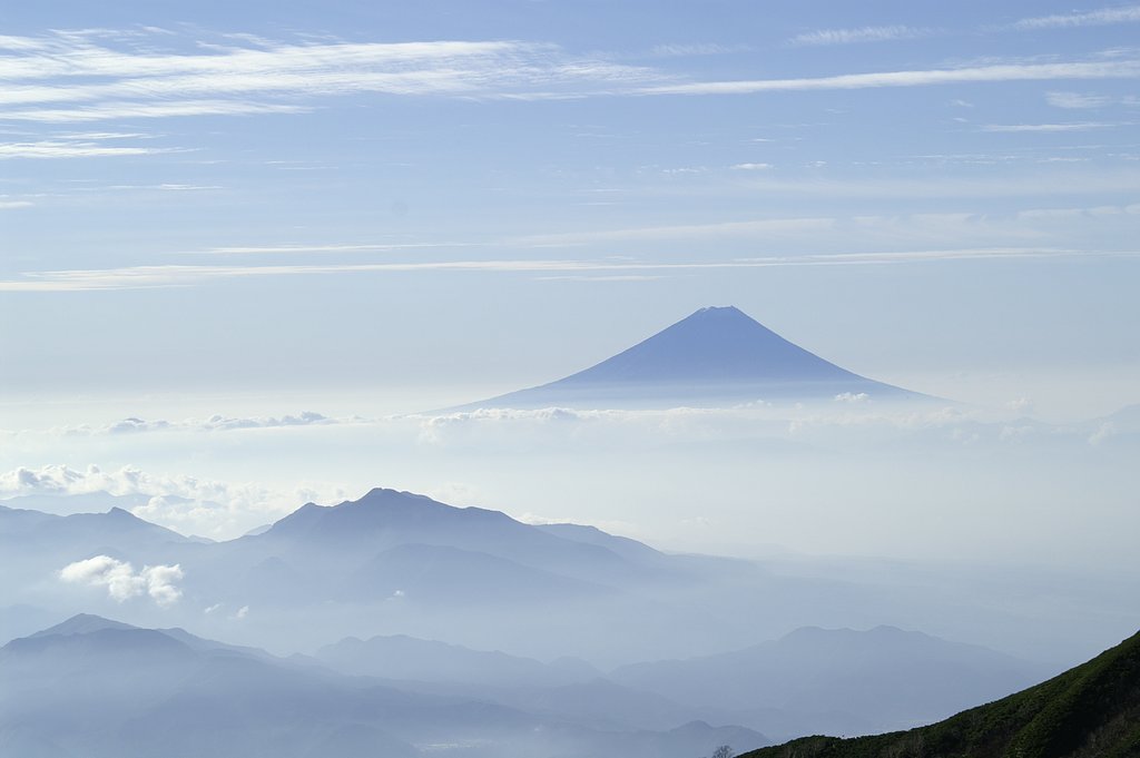秋の青富士