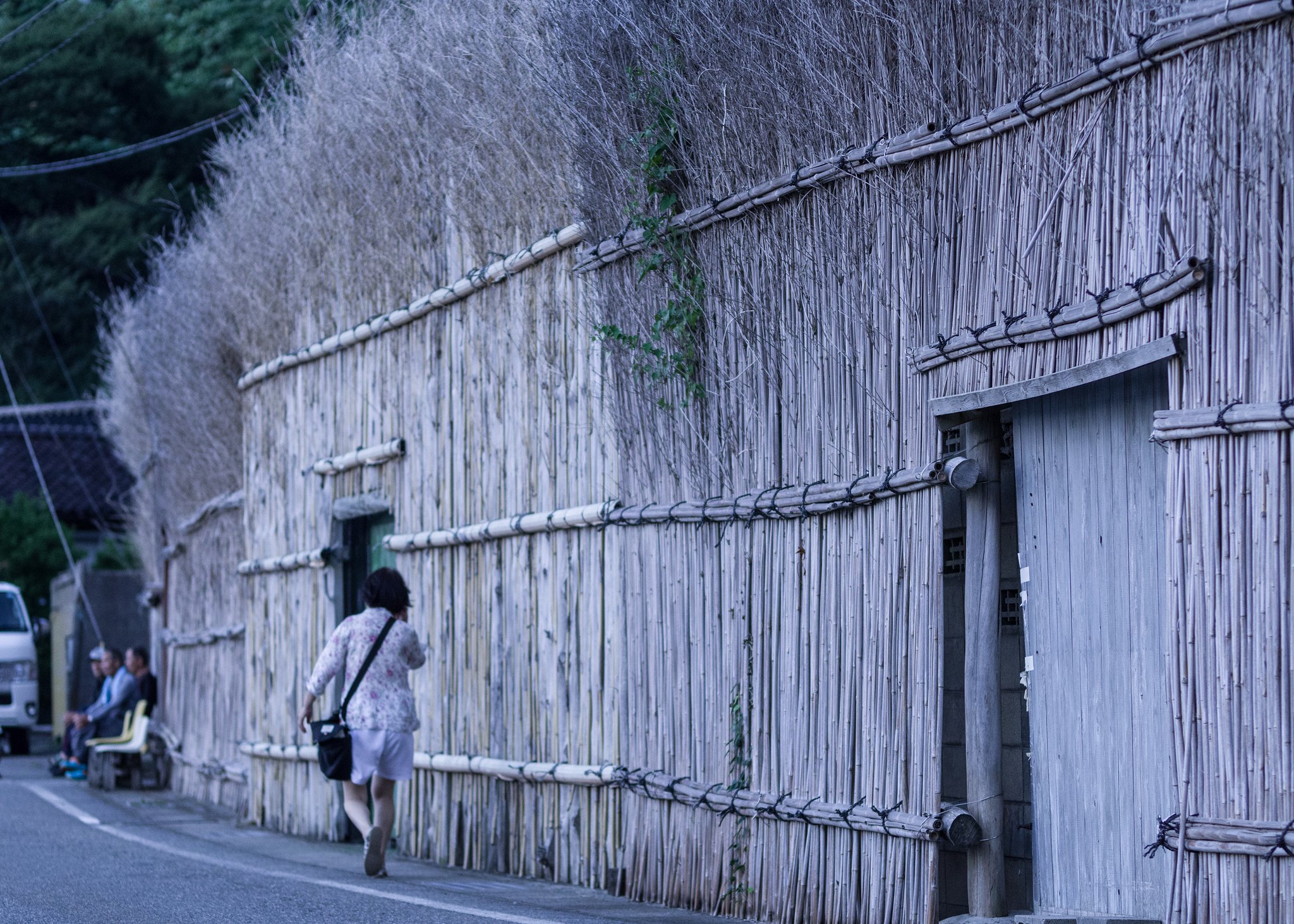 間垣の朝