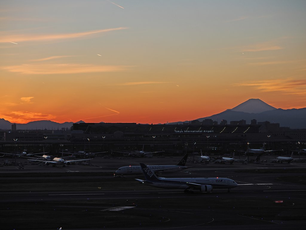 夕染めのHND(羽田空港)3