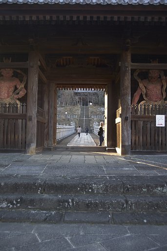 通り過ぎるカメラマン
