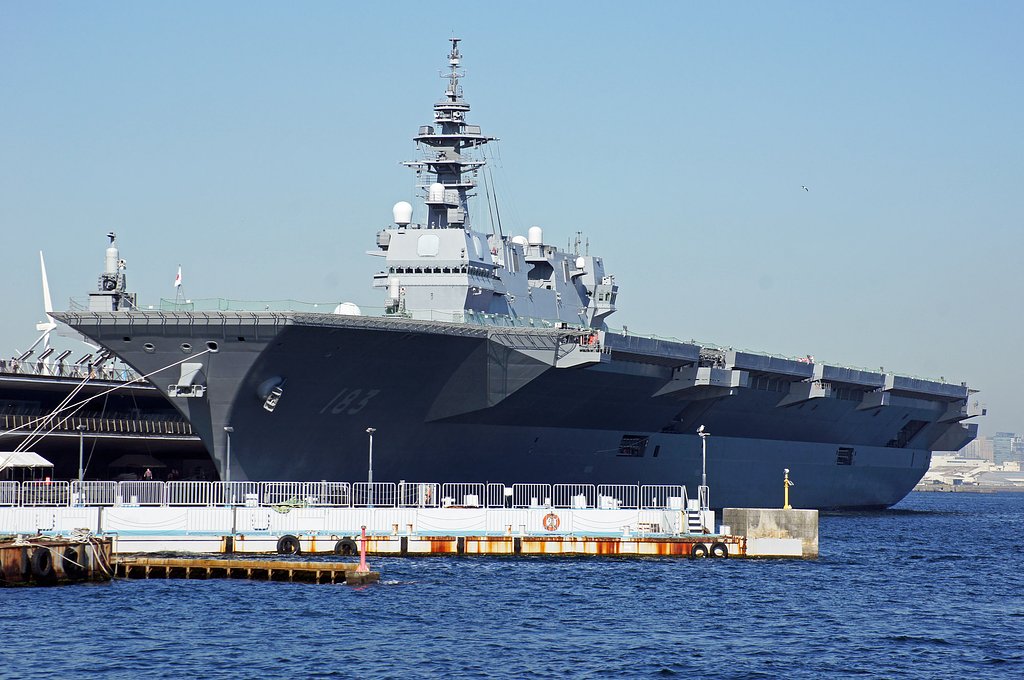 護衛艦いずも