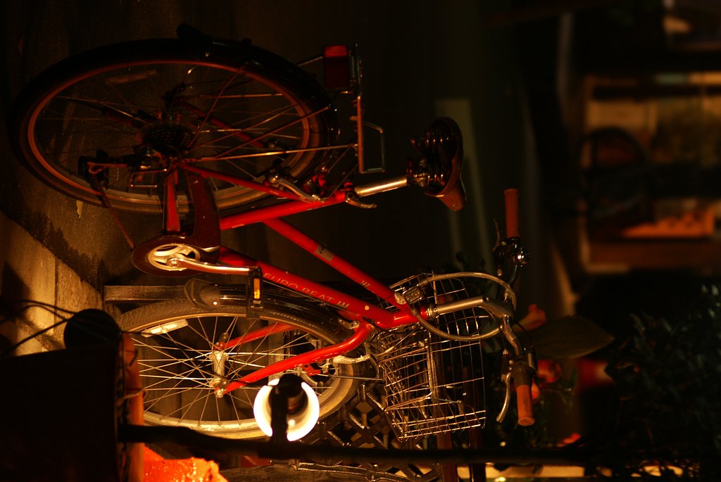 赤い自転車