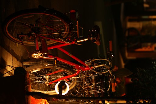 赤い自転車