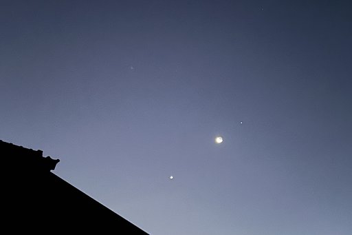 夜明け前