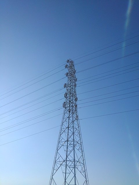 鉄塔と青空（撮影日は2/2）