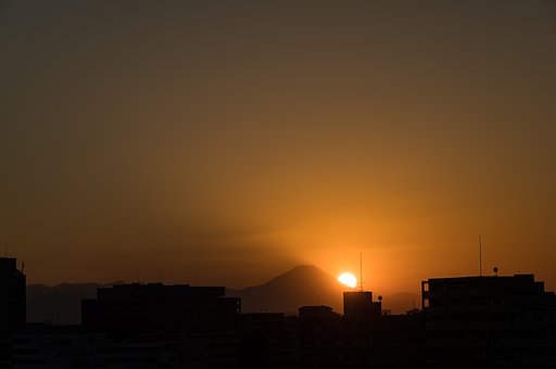 転がり落ちるダイヤモンド